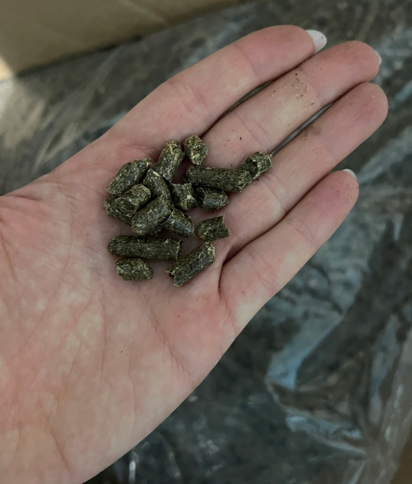 Screenshot 2024-10-03 at 10-33-38 Trawokulki z traw z krainy jezior Sępólno Krajeńskie 15kg - 5906660129158 - 16416227235 - Allegro.pl Screenshot 2024-10-03 at 10-33-38 Trawokulki z traw z krainy jezior Sępólno Krajeńskie 15kg - 5906660129158 - 16416227235 - Allegro.pl